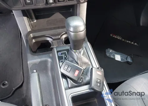 2019 Toyota Tacoma Trd Sport z USA, uszkodzony, nr VIN 3TMAZ5CN8KM097396